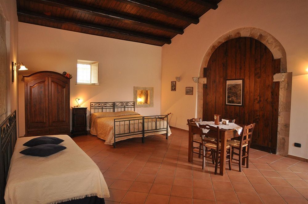 סנטה קרוצ'ה קמרינה La Muraglia Residenza Turistica Rurale מראה חיצוני תמונה